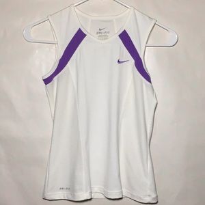 NIKE KIDS SIZE M (10-12) DRI FIT SET